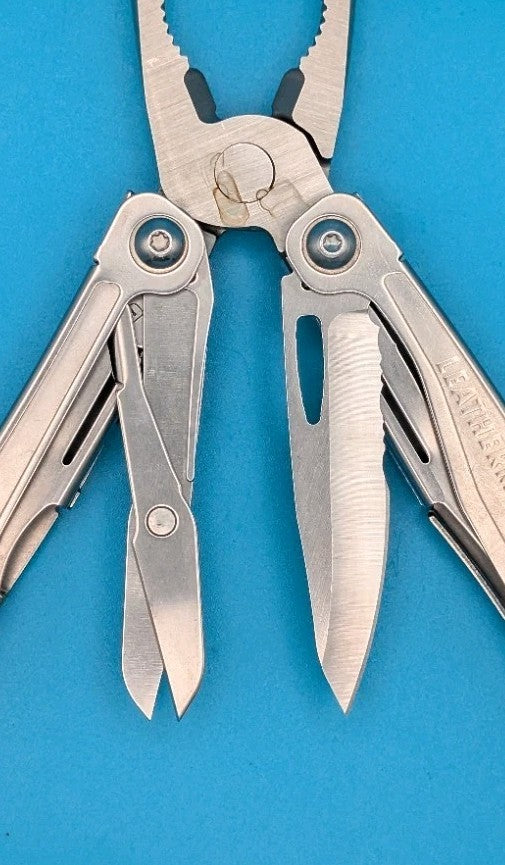 LEATHERMAN WINGMAN MULTI-TOOL! FAST SHIPPING!