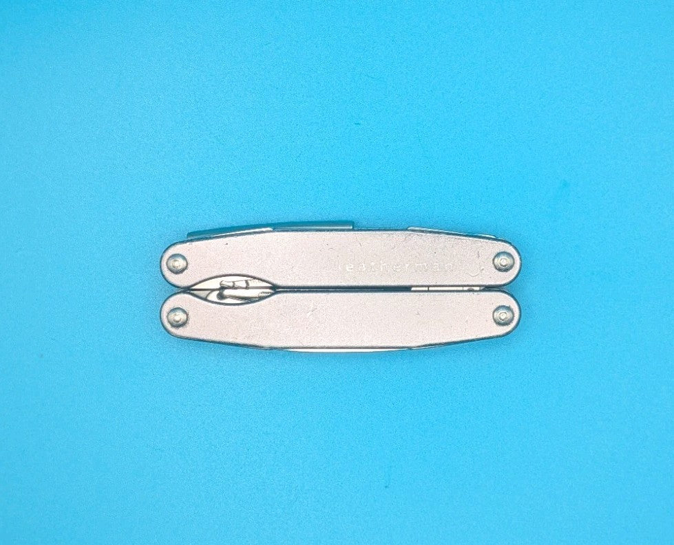 Leatherman Juice S2 Gray Multi Tool! RETIRED!