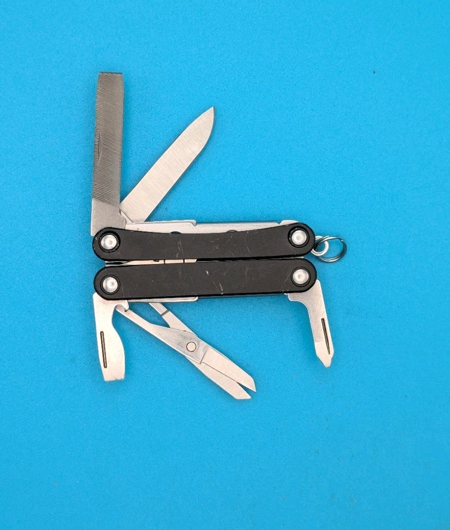 Leatherman SQUIRT PS4 Multi-Tool With Pliers Scissors Knife BLACK!