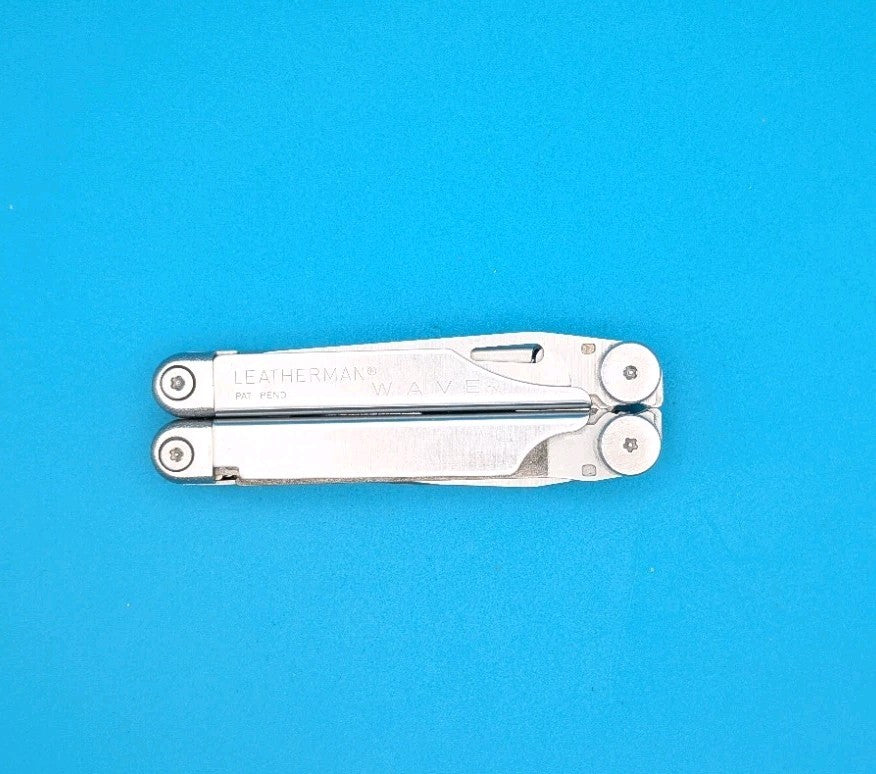 Leatherman Wave Original Vintage Retired, Dated 0800 (AUG, 2000)
