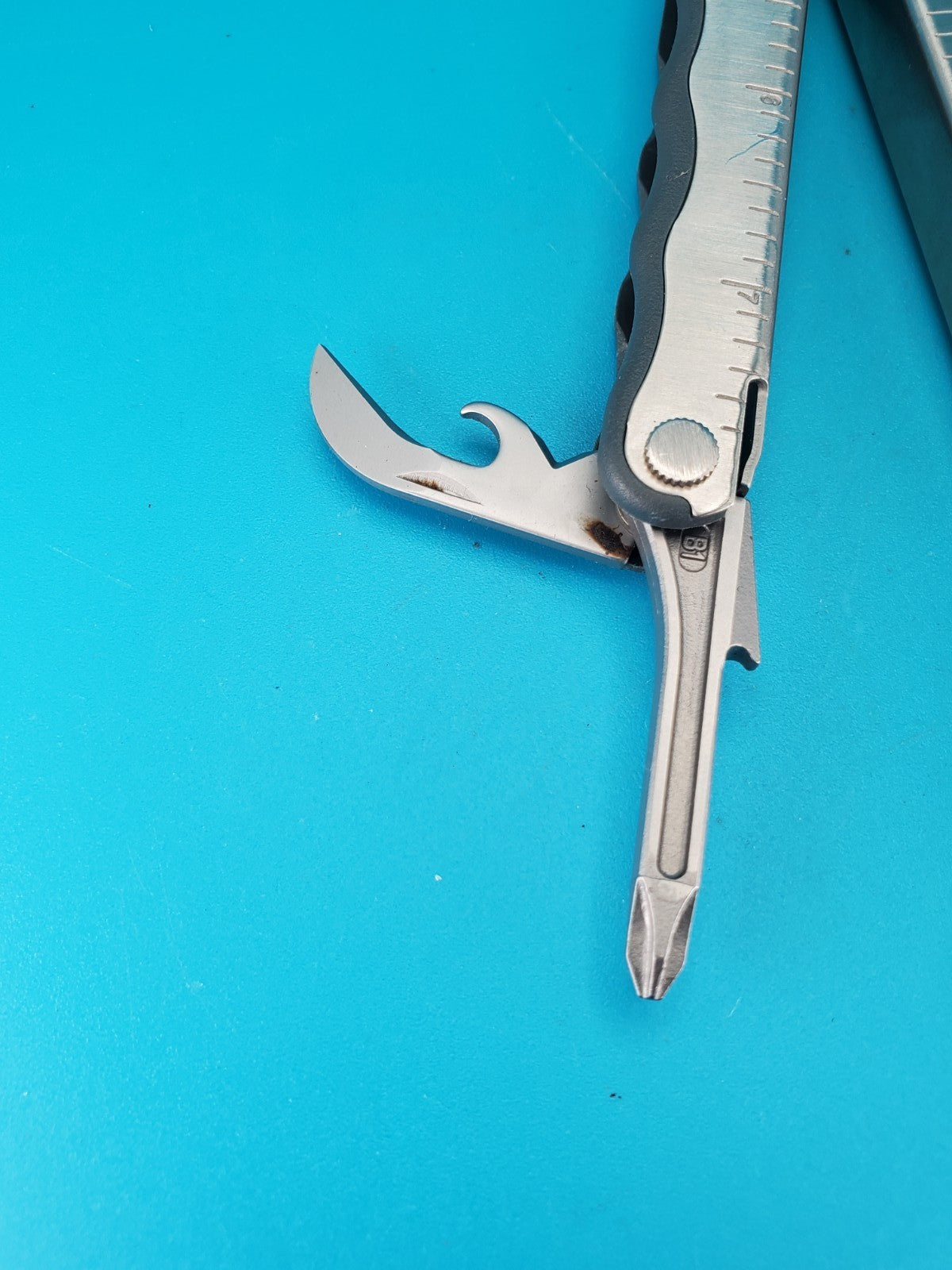 Leatherman Kick Multi-Tool, Knife, Pliers, Retired, Collectible! WITH SHEATH!