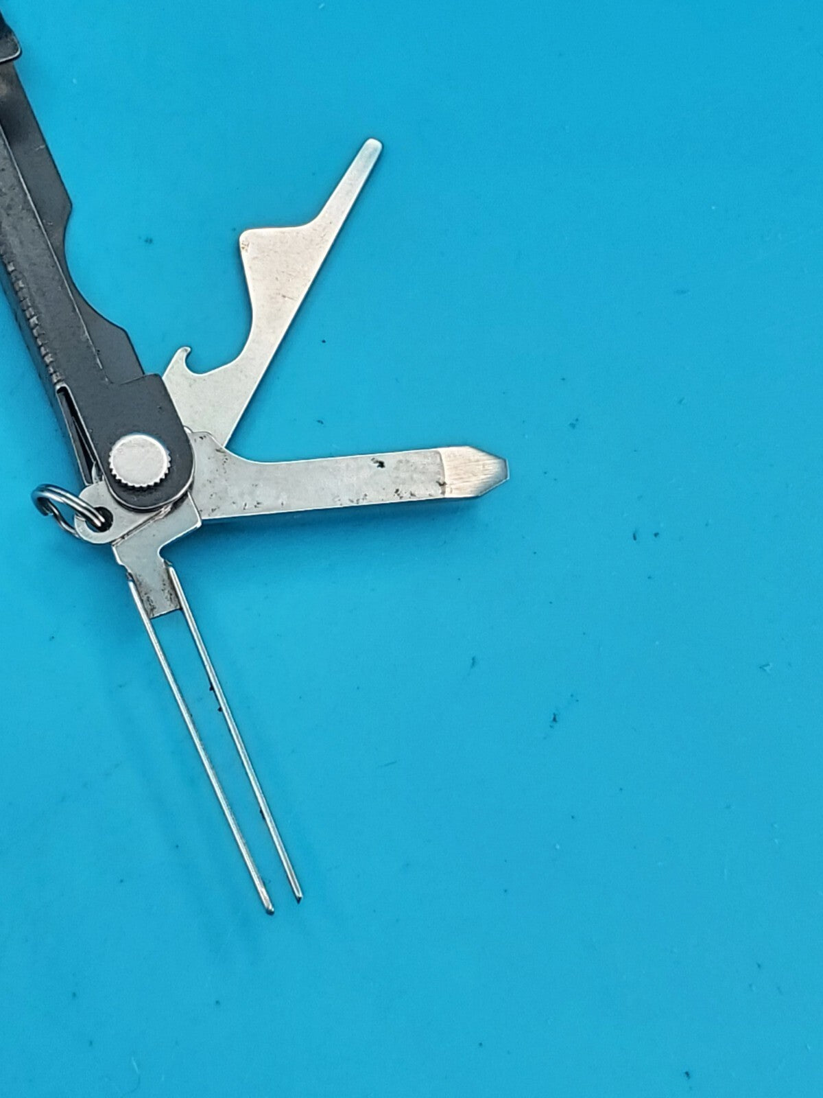 Leatherman Micra Multi-Tool, Knife, Scissors, Key Ring, Gray!