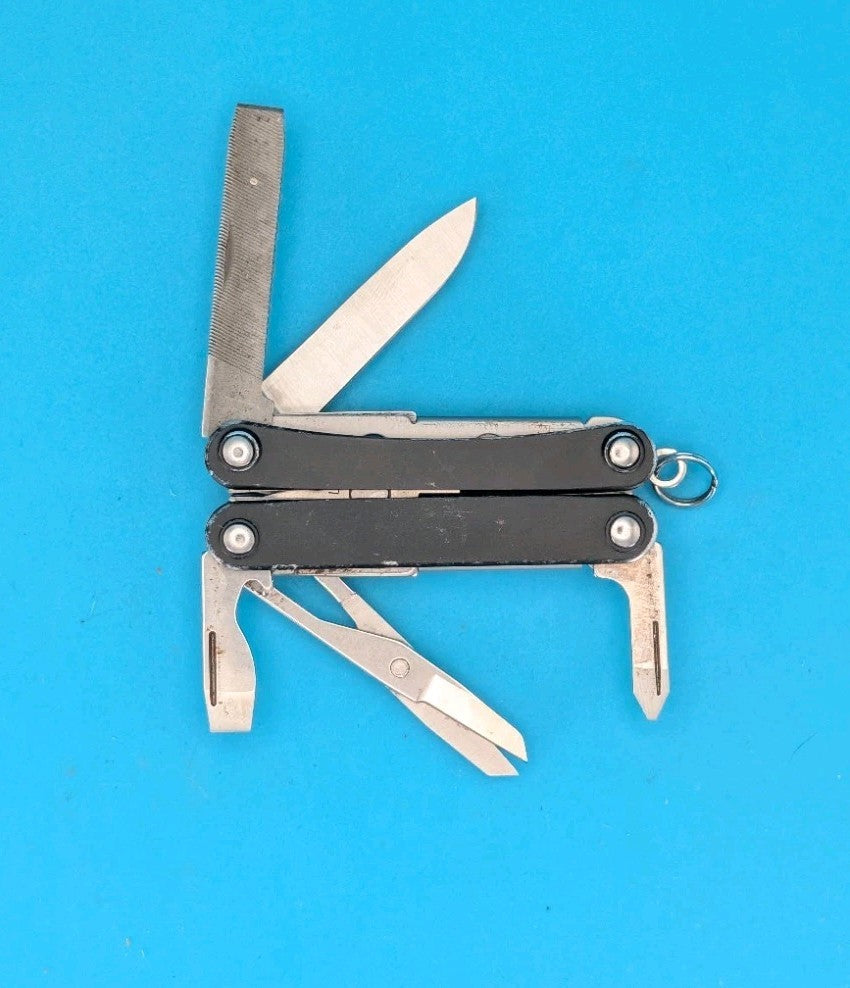 Leatherman SQUIRT PS4 Multi-Tool With Pliers Scissors Knife BLACK!