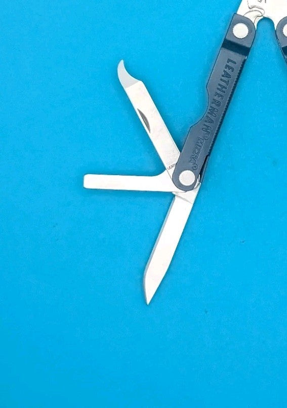 Leatherman Micra Multi-Tool, Knife, Scissors, Key Ring, Blue, Schwabe