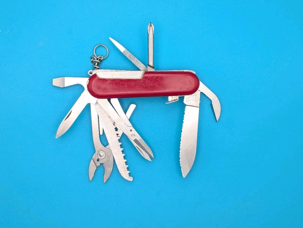 Wenger Serrated Master Red Swiss Army Knife Multi Tool! NICE! With Locking Blade
