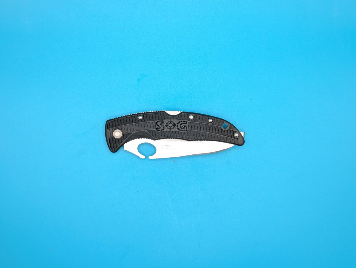 Sog Sogzilla Combo Edge Single Blade EDC Lockback Knife! Black!