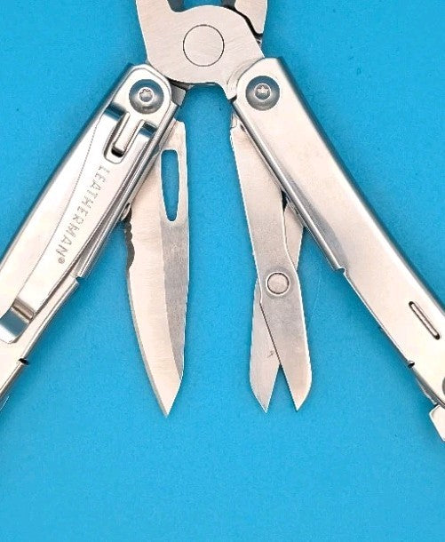 LEATHERMAN WINGMAN MULTI-TOOL! FAST SHIPPING! WITH SHEATH!