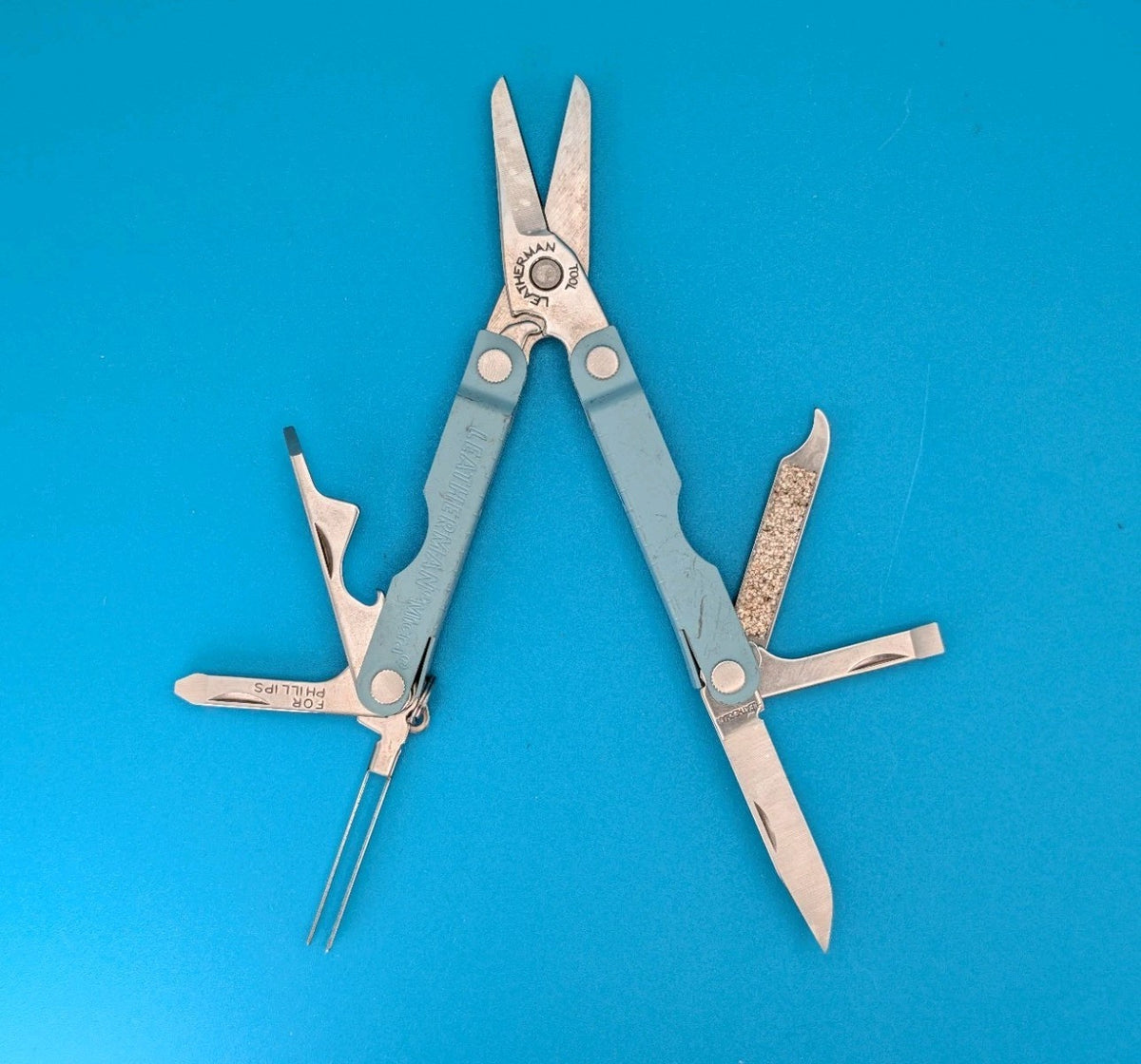 Leatherman Micra Multi-Tool, Knife, Scissors, Key Ring, Artic Blue!