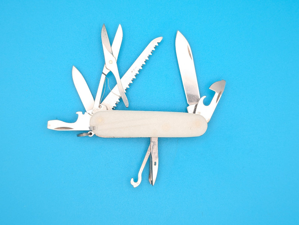 CUSTOM VICTORINOX FIELDMASTER GLOW IN THE DARK SWISS ARMY KNIFE! 91mm
