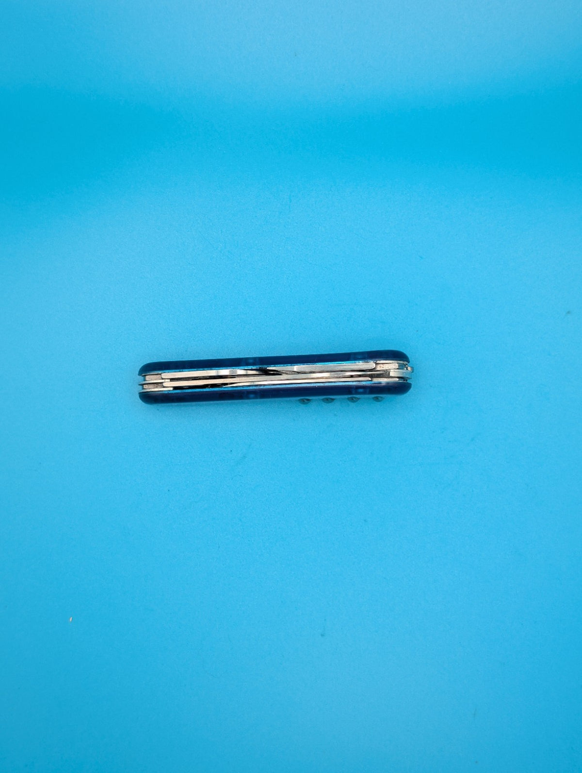 Wenger Commander Blue Translucent Swiss Army Knife Multi Tool!