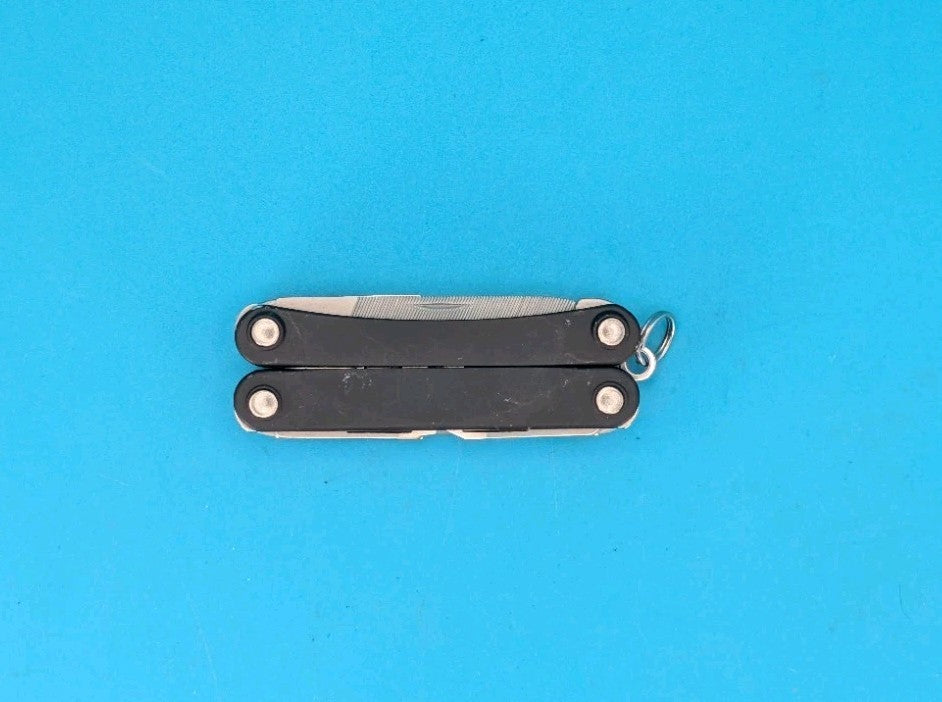 Leatherman SQUIRT PS4 Multi-Tool With Pliers Scissors Knife BLACK!