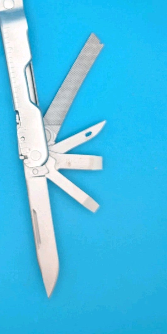 Leatherman Stainless Steel Super Tool 300 Multitool!