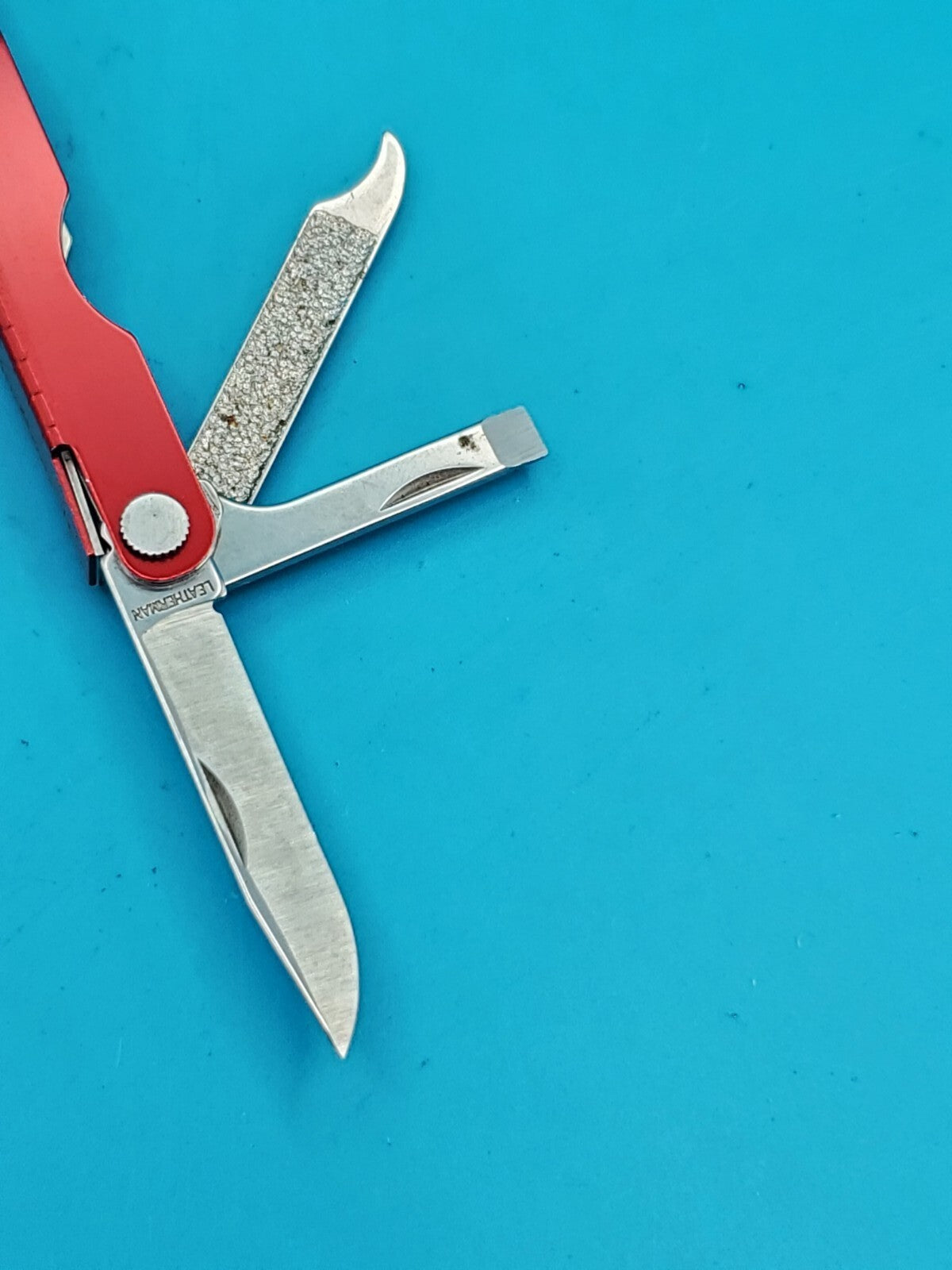 Leatherman Micra Multi-Tool, Knife, Scissors, Key Ring, Red
