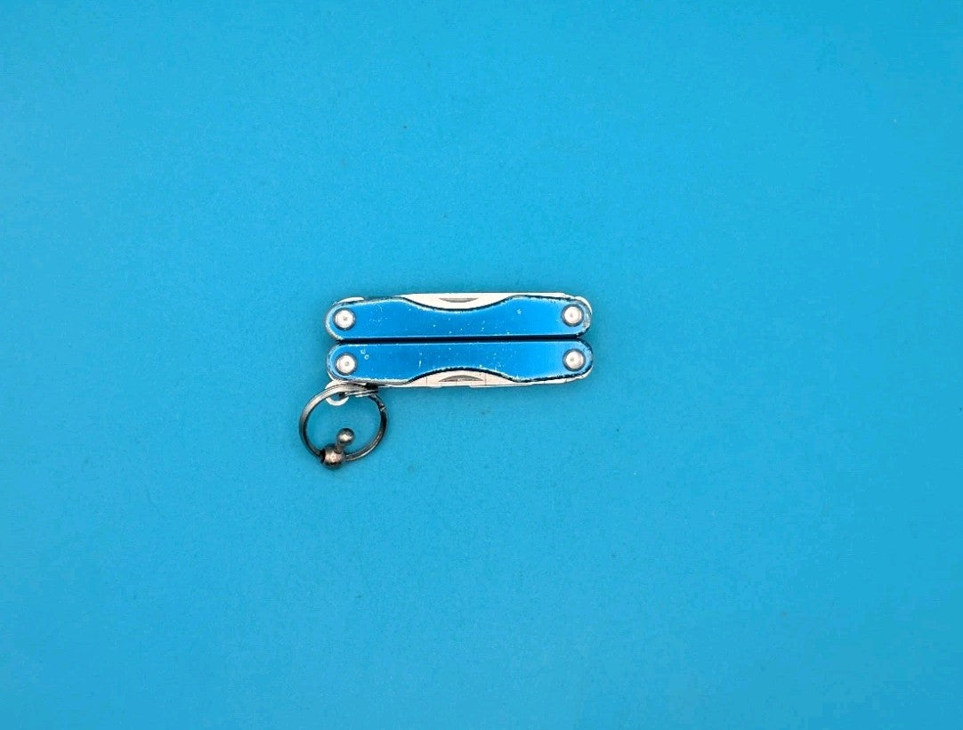 Leatherman Squirt S4 Multi-Tool, Key Ring, Retired, BLUE!
