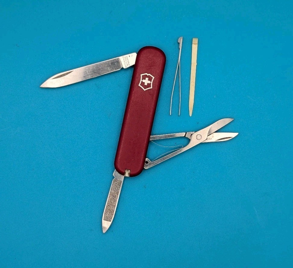 Victorinox Ambassador 74mm Swiss Army Knife Multi Tool! Red!