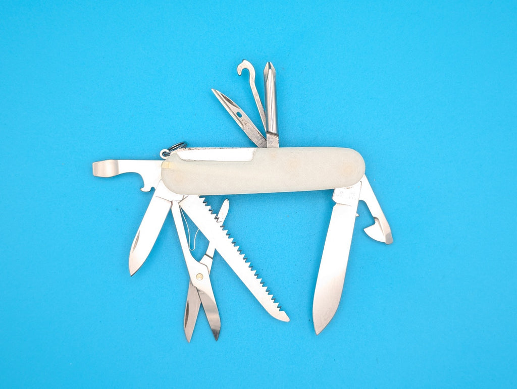 CUSTOM VICTORINOX FIELDMASTER GLOW IN THE DARK SWISS ARMY KNIFE! 91mm