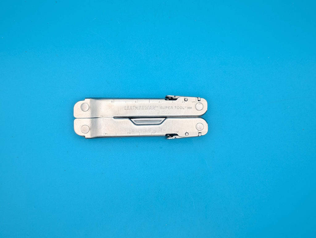 Leatherman Stainless Steel Super Tool 300 Multitool!