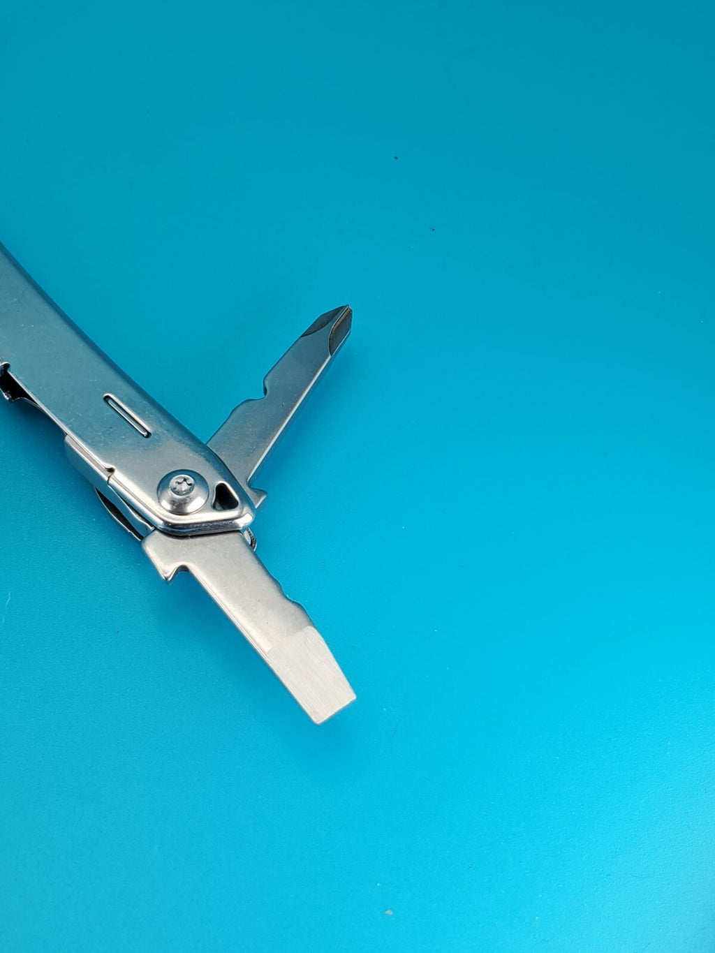 LEATHERMAN WINGMAN MULTI-TOOL! FAST SHIPPING!