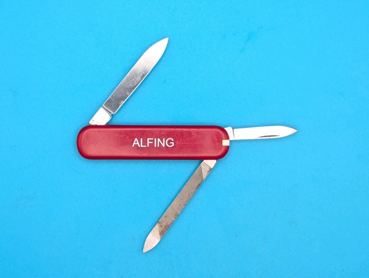 Victorinox Cavalier 74mm Red Swiss Army Knife Multi Tool!