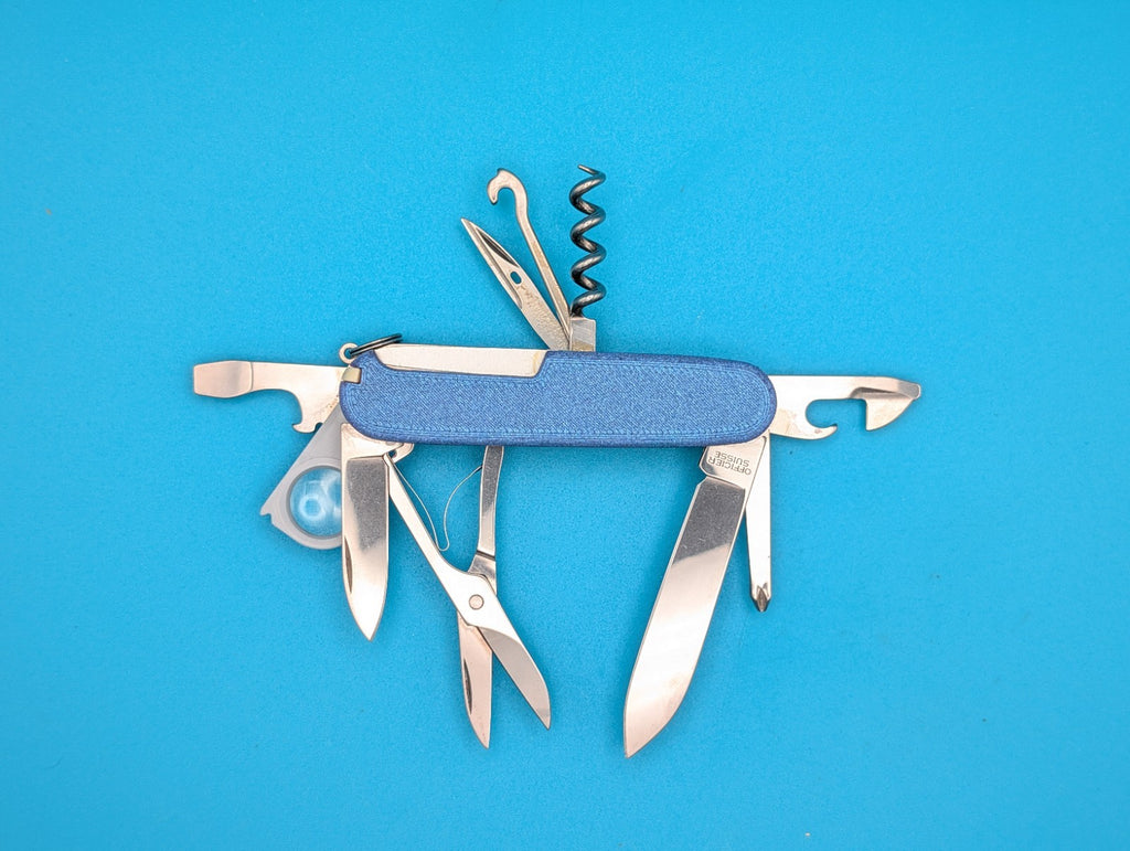 CUSTOM VICTORINOX EXPLORER GLOW IN THE DARK SWISS ARMY KNIFE MULTI TOOL! 91mm
