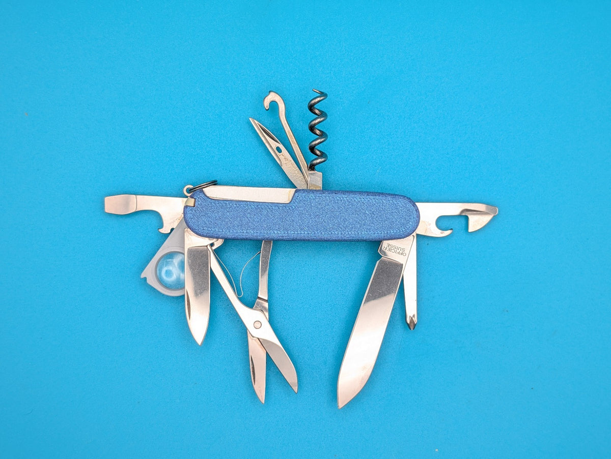 CUSTOM VICTORINOX EXPLORER GLOW IN THE DARK SWISS ARMY KNIFE MULTI TOOL! 91mm