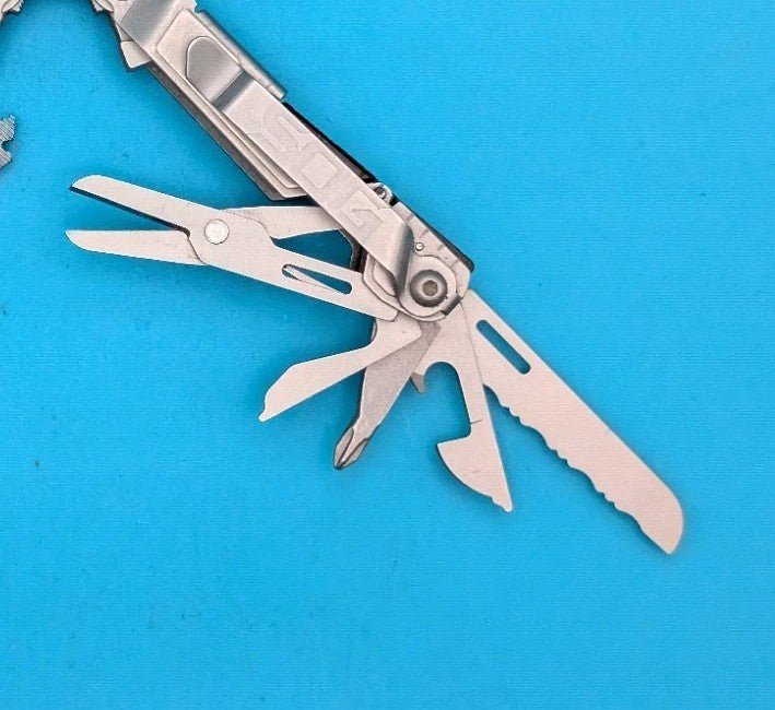 SOG PowerPint Tool Compact Lightweight Silver Multi-Tool!
