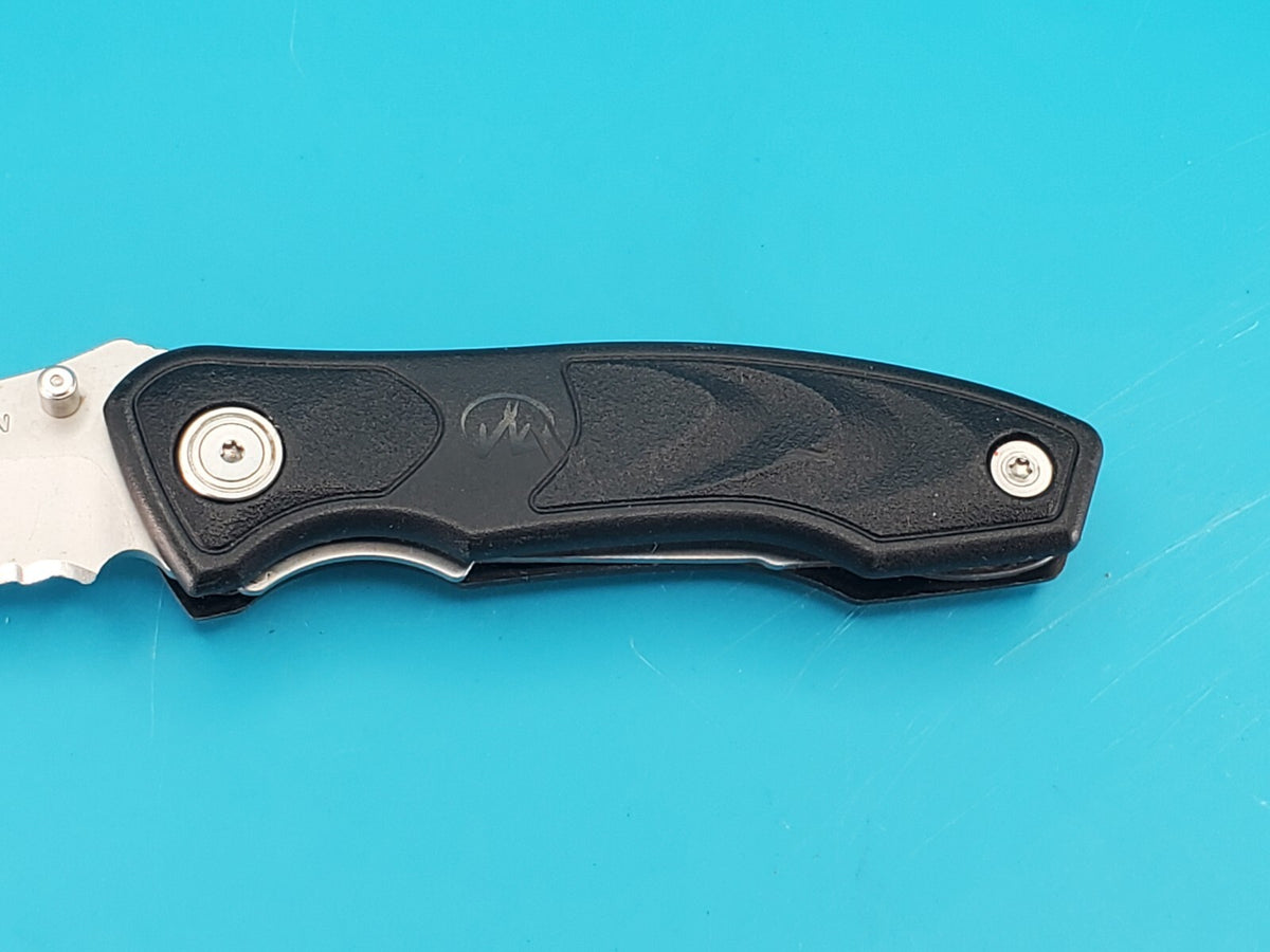 Leatherman C301 Pocket Knife with Clip Combo Blade Liner Lock!