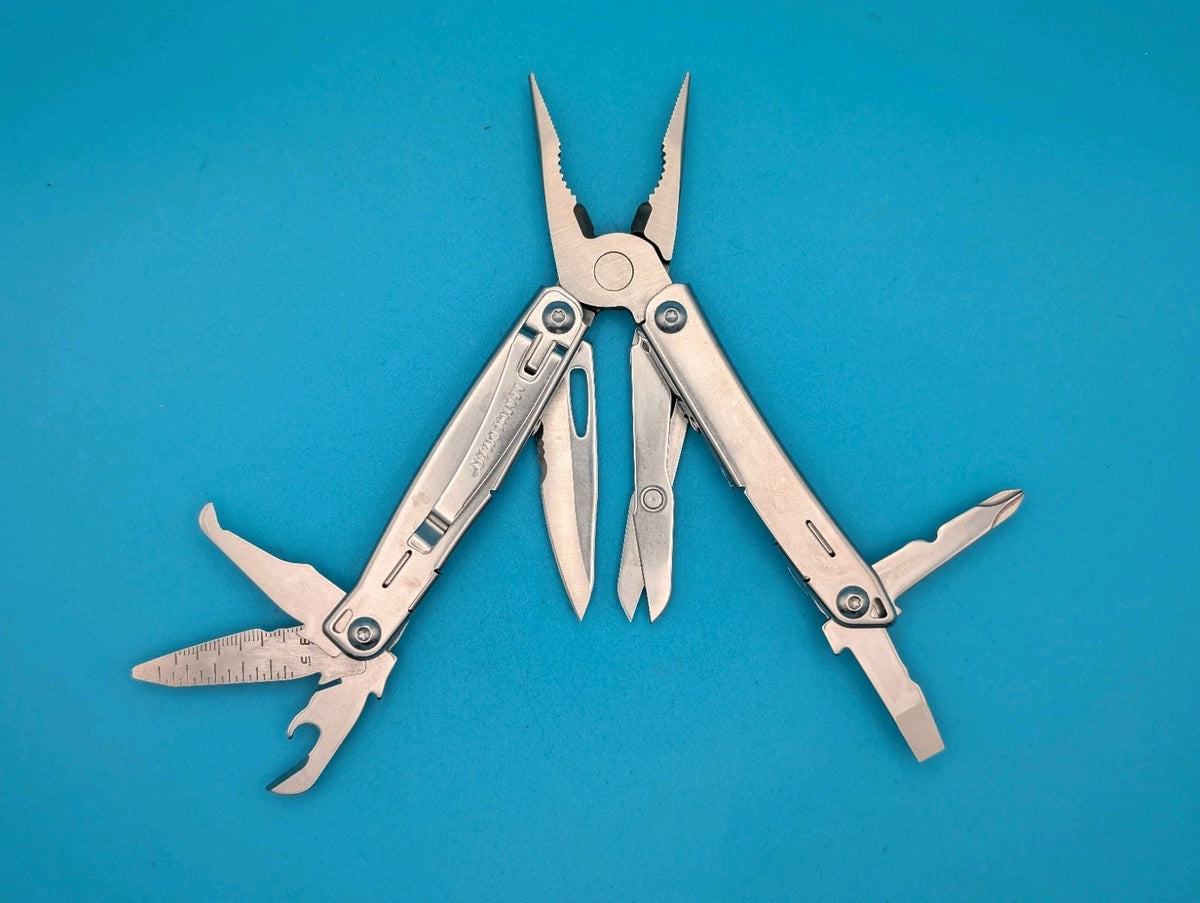 LEATHERMAN WINGMAN MULTI-TOOL! FAST SHIPPING!