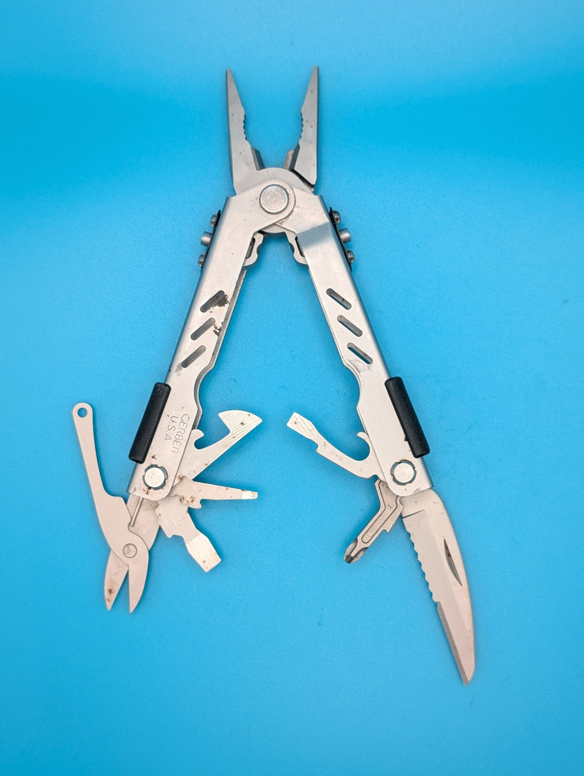 Gerber MP400 Compact Multitool Stainless Steel! USED/SOME RUST