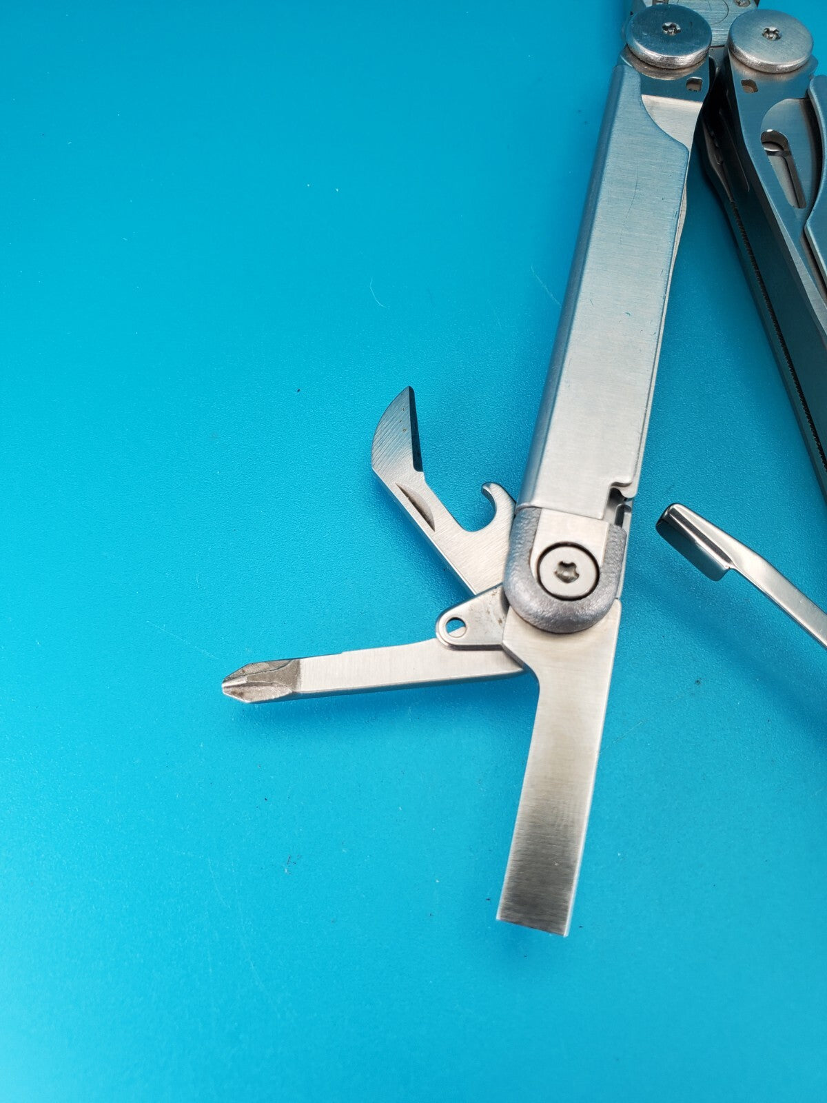 Leatherman Wave Original Vintage Retired, Dated 05/00 (JUN, 2000) WITH SHEATH!