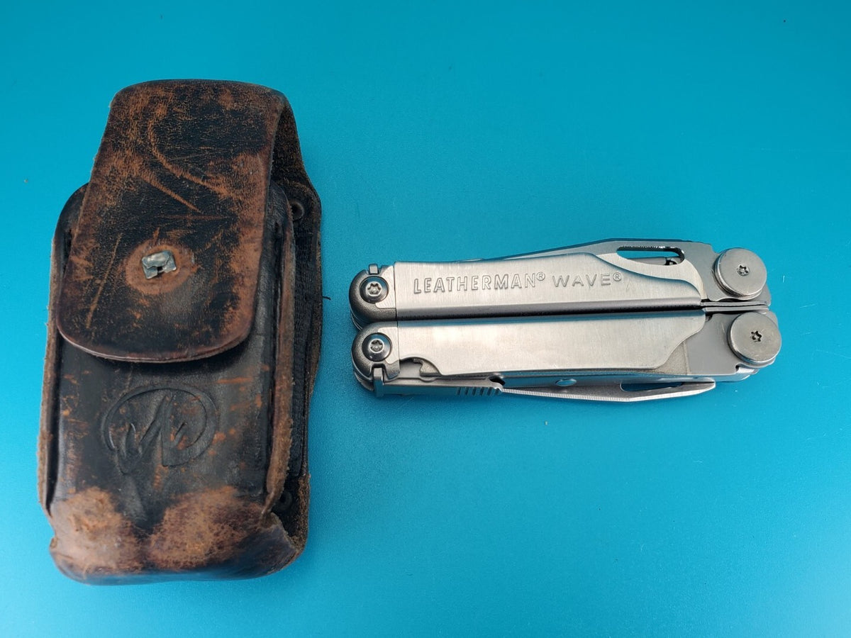 Leatherman Wave Multi Tool! Stainless! Retired! Free Shipping! Excellent!