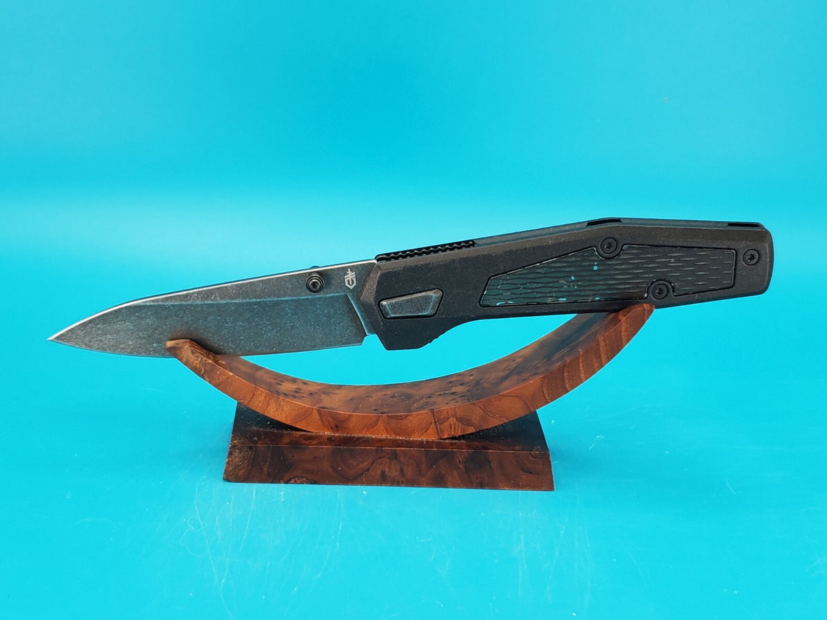 Gerber Gear Fuse Black Plain Edge Folding Pocket Knife!