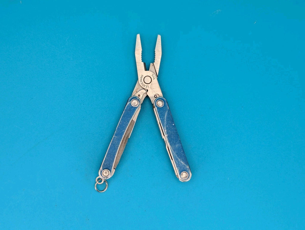 Leatherman SQUIRT PS4 Multi-Tool With Pliers Scissors Knife BLUE!