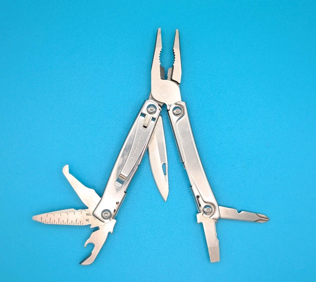Leatherman Rev 3.8" Multi-Tool, Stainless!  With Sheath!