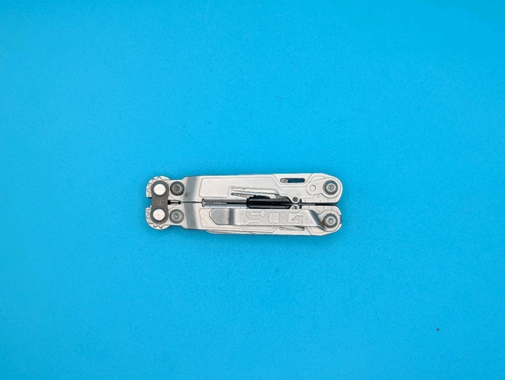 SOG PowerPint Tool Compact Lightweight Silver Multi-Tool!