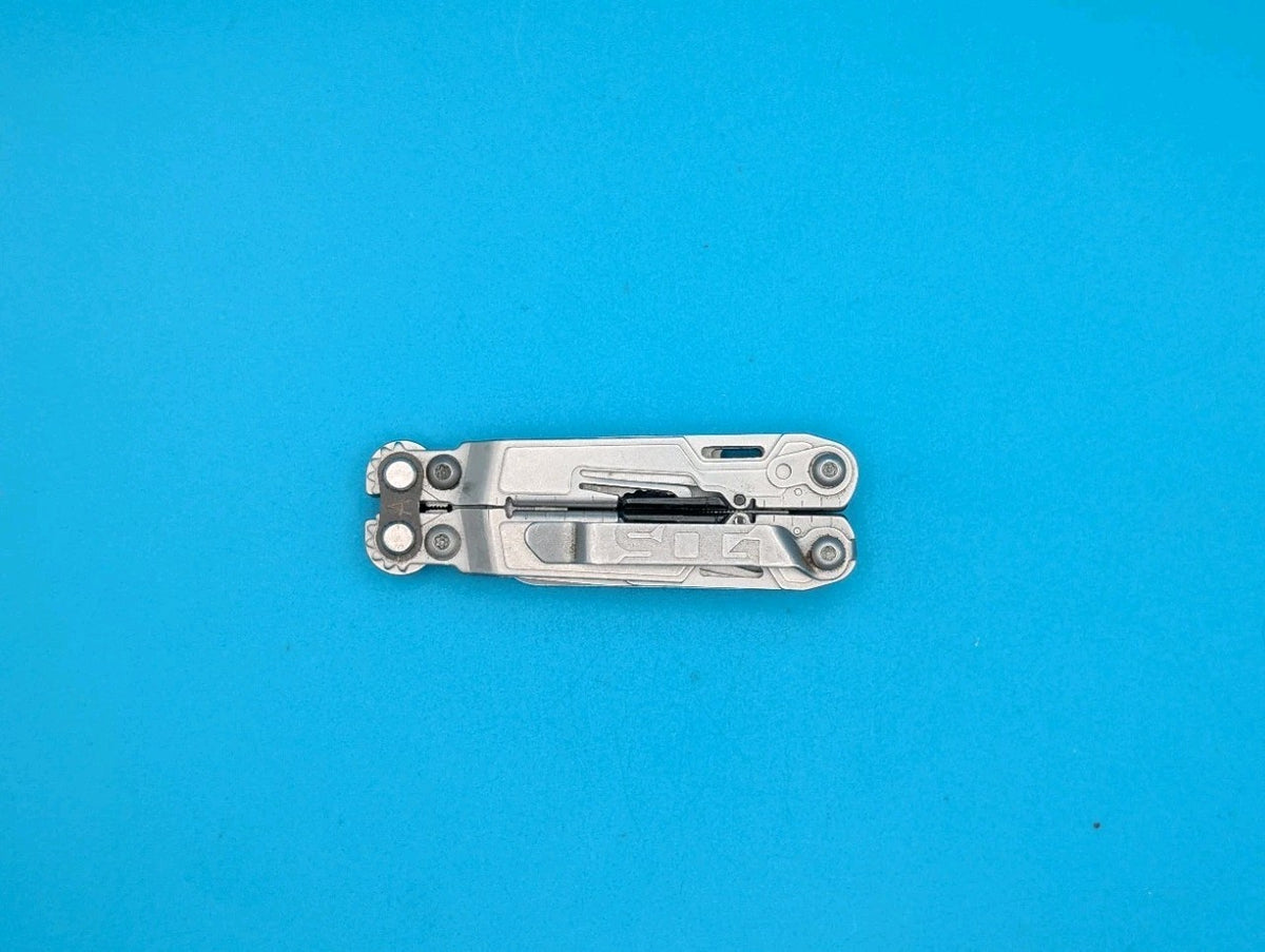 SOG PowerPint Tool Compact Lightweight Silver Multi-Tool!