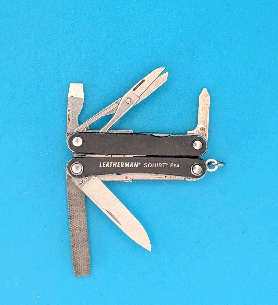 Leatherman SQUIRT PS4 Multi-Tool With Pliers Scissors Knife BLACK!