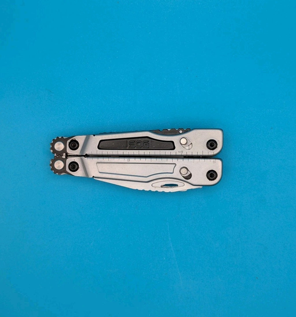 Retired SOG PowerPlay Knife Pliers Multi Tool!