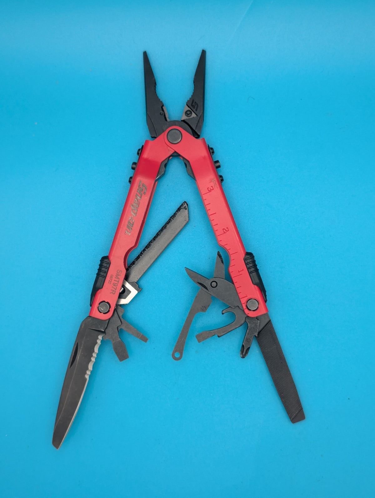 Gerber MP600 Black Oxide Multi-Tool Needle Nose Pliers! RED & BLACK! SNAP ON!