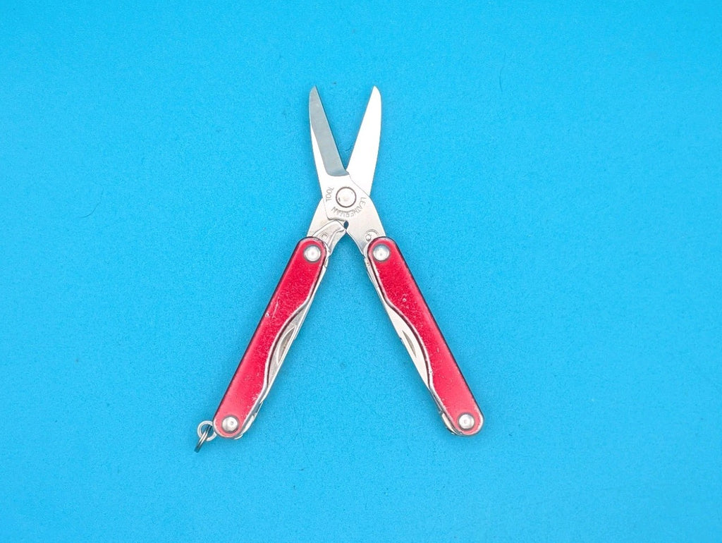 Leatherman "Squirt S4" Stainless Steel Multi Tool - RED!