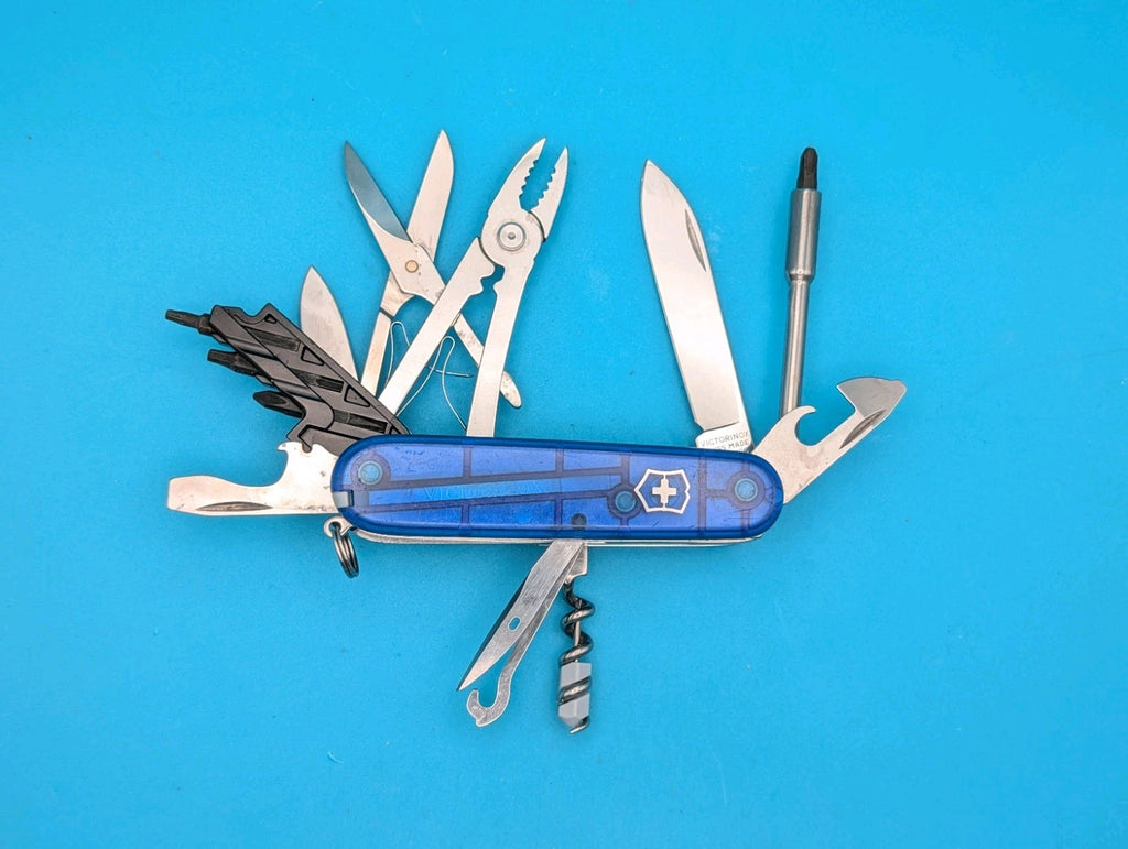 Victorinox Cybertool M (34) Swiss Army Knife Multi Tool! Blue! With Sheath!