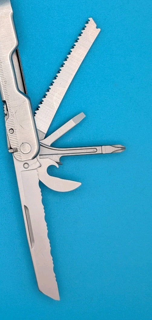 Leatherman Stainless Steel Super Tool 300 Multitool!