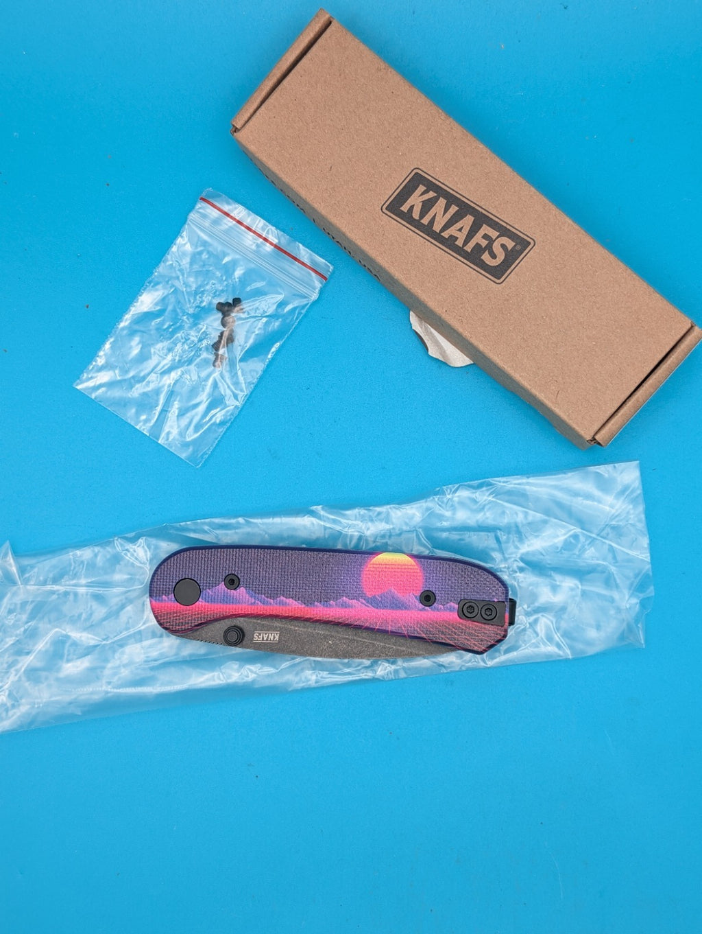 Knafs Limited Edition Lander -Mountain Sunrise - Liner Lock Plain Edge D2
