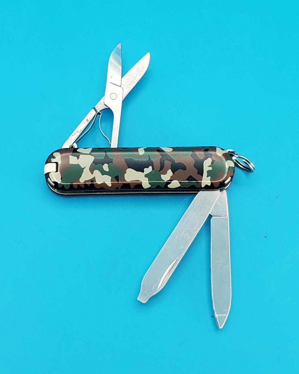Victorinox Classic SD Swiss Army Knife 3 Tool Pocket Knife! CAMO SCALES!