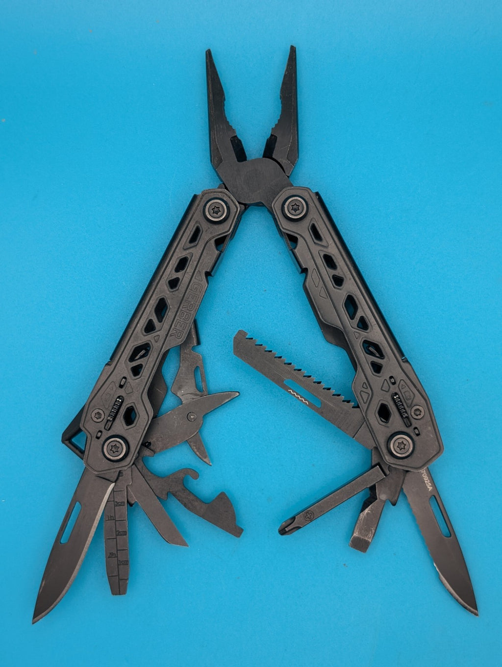Gerber Truss Multi-Tool! FAST SHIPPING! WITH SHEATH! BLACK!