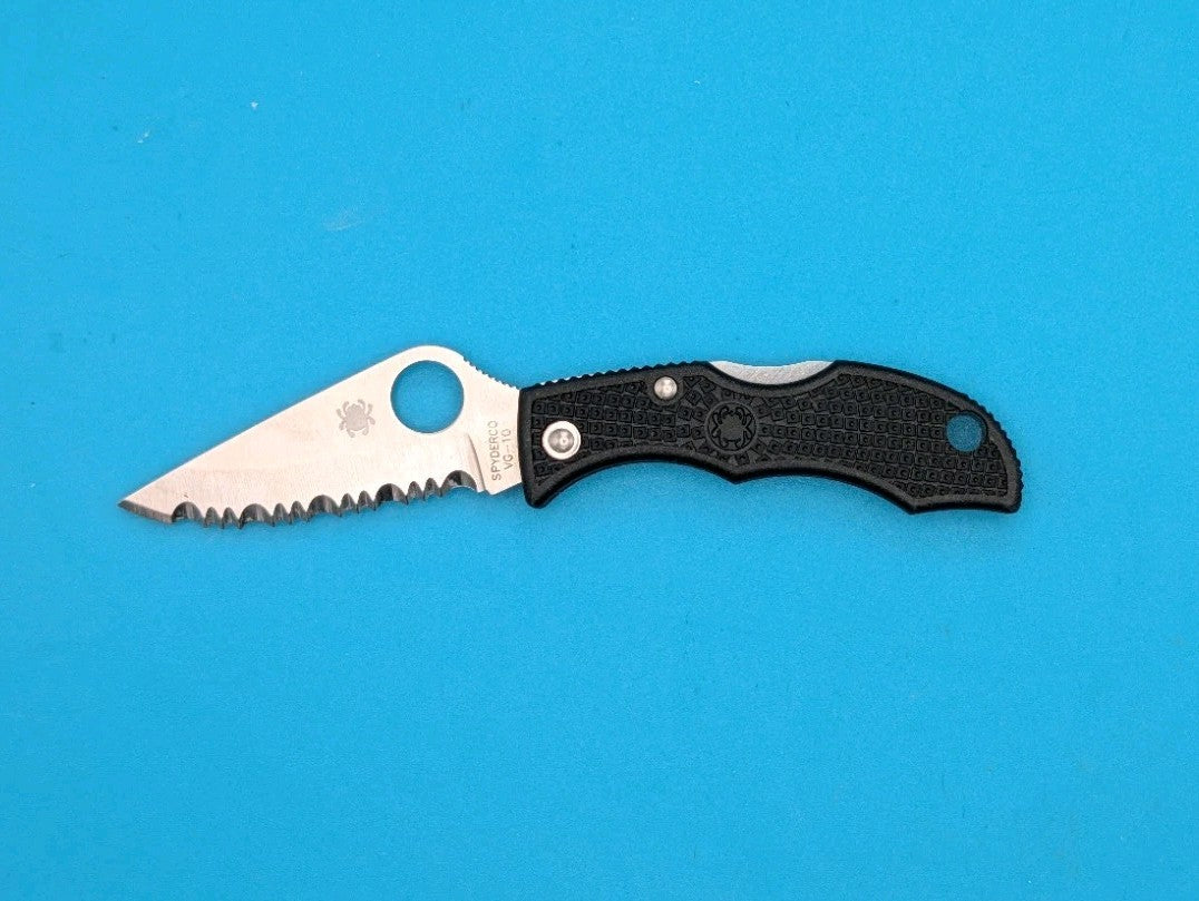 Spyderco Ladybug Black Handle Serrated Edge Lockback Folding Pocket Knife!