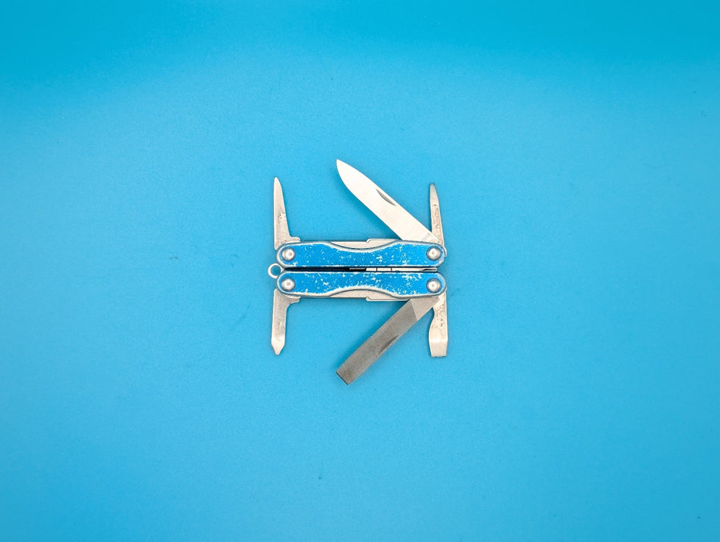 Leatherman Squirt P4 Multi-Tool, Key Ring, Retired, BLUE!
