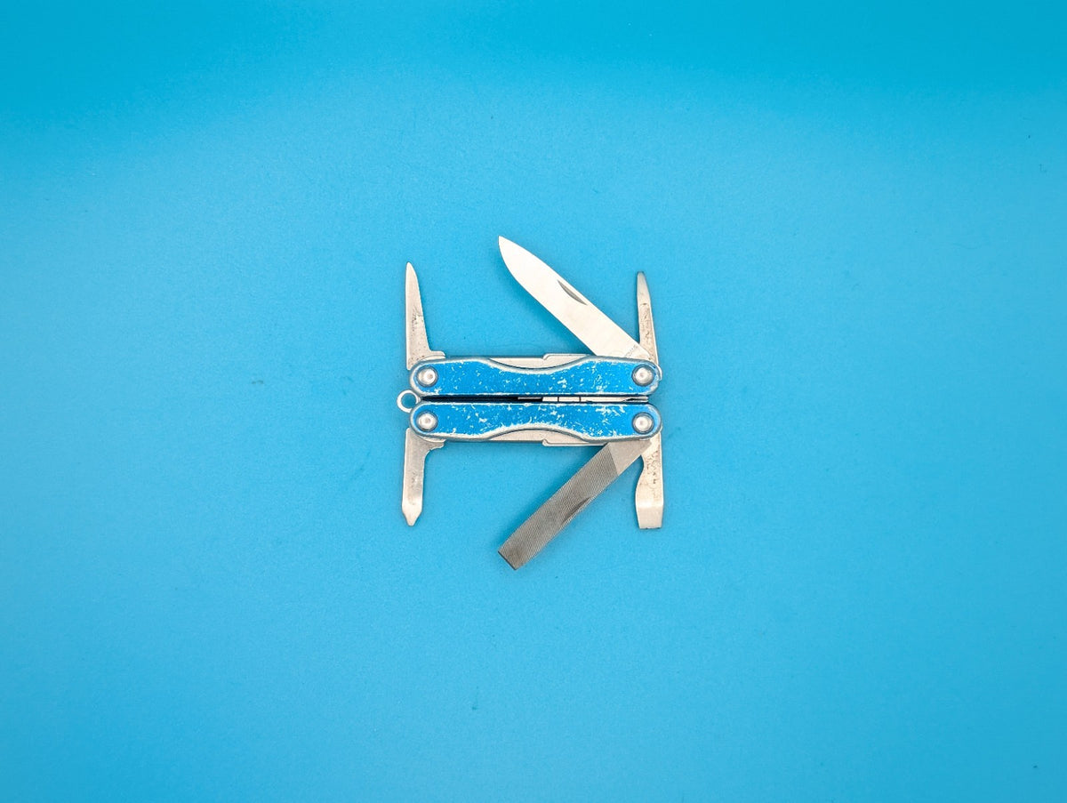 Leatherman Squirt P4 Multi-Tool, Key Ring, Retired, BLUE!