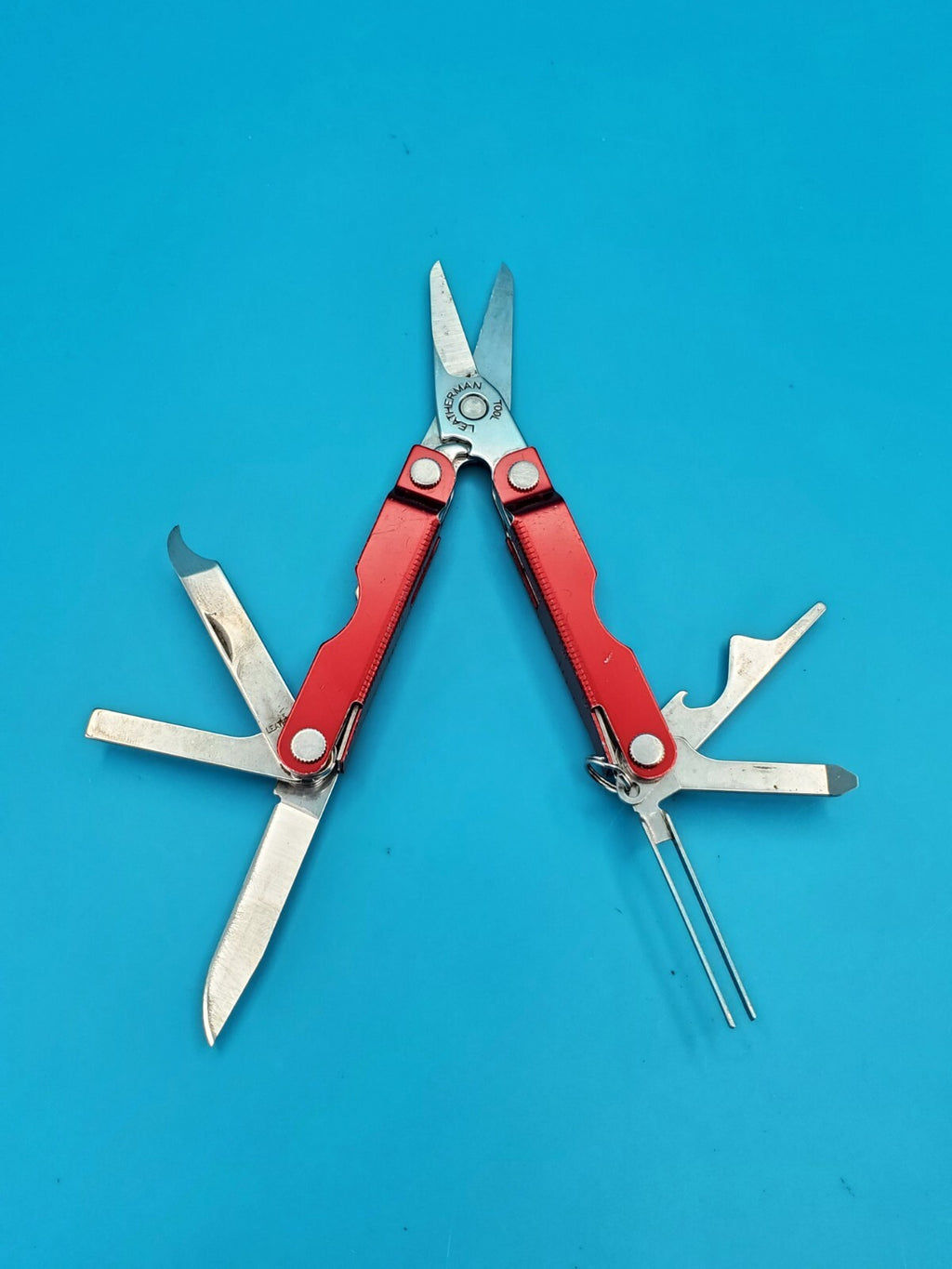 Leatherman Micra Multi-Tool, Knife, Scissors, Key Ring, Red!