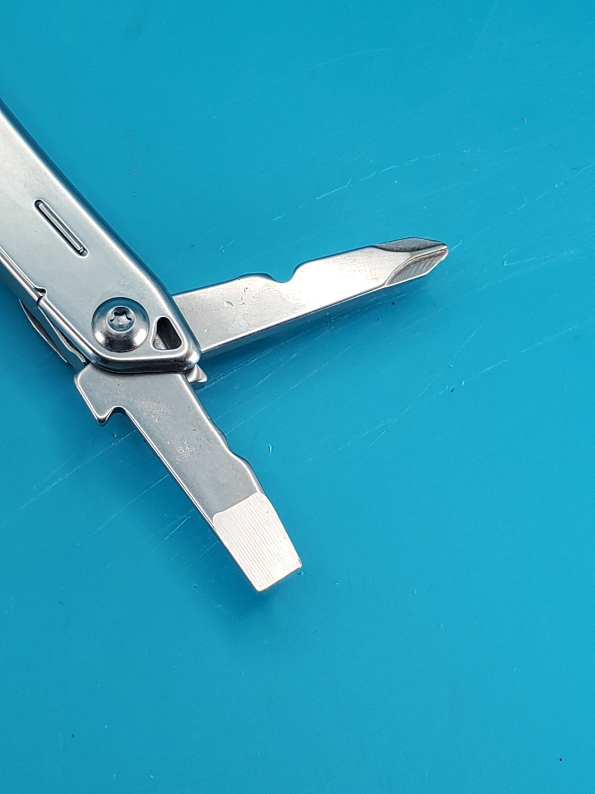 Leatherman Sidekick Multi-Tool, Knife, Pliers, Saw, Stainless!